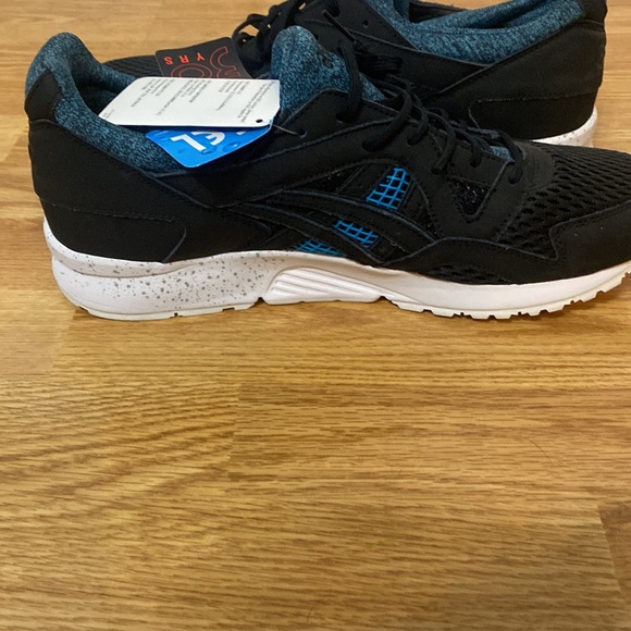 NWOB ASICS Tiger Gel-Lyte V “30 Years of Gel”
Men’s Size 12 - Picture 5 of 9